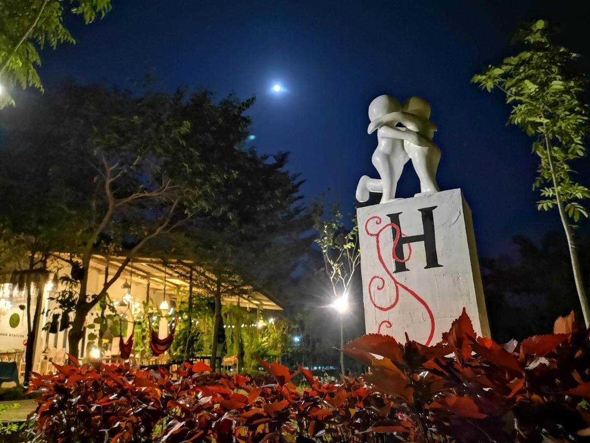 Hug Station Khaoyai Hotel Pong Talong Exterior photo